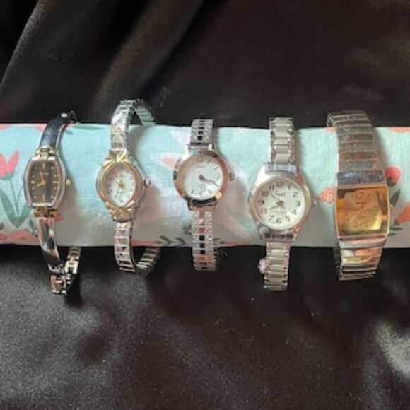Bundle of 5 Non-Working Women\'s Watches main image 11